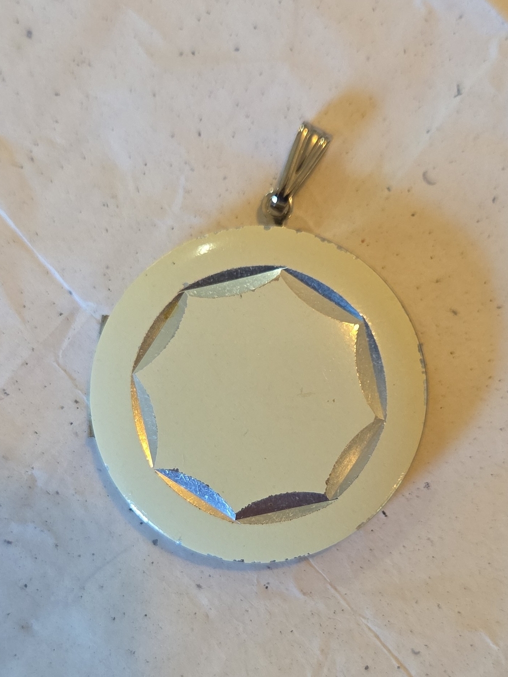 Vintage Round Hinged Silver Tone Locket Pendant Hexagon White